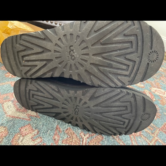 UGG Tall boots size 9 - Picture 4 of 11
